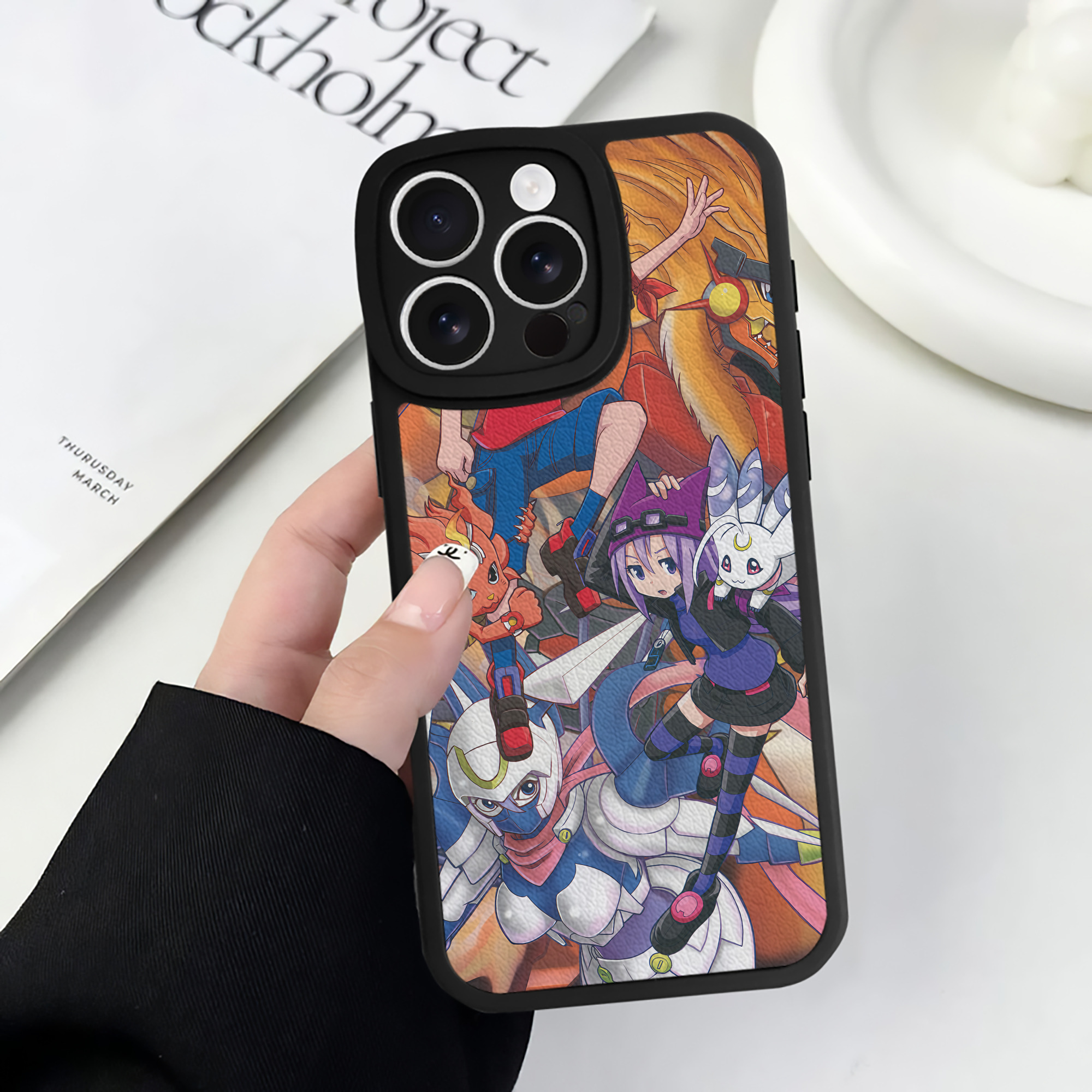 （画像用） Digimon デジタルモンスター/デジモン 【iPhone 16シリーズ対応】シリコンスマホケース（レザー調） 材質：シリコン